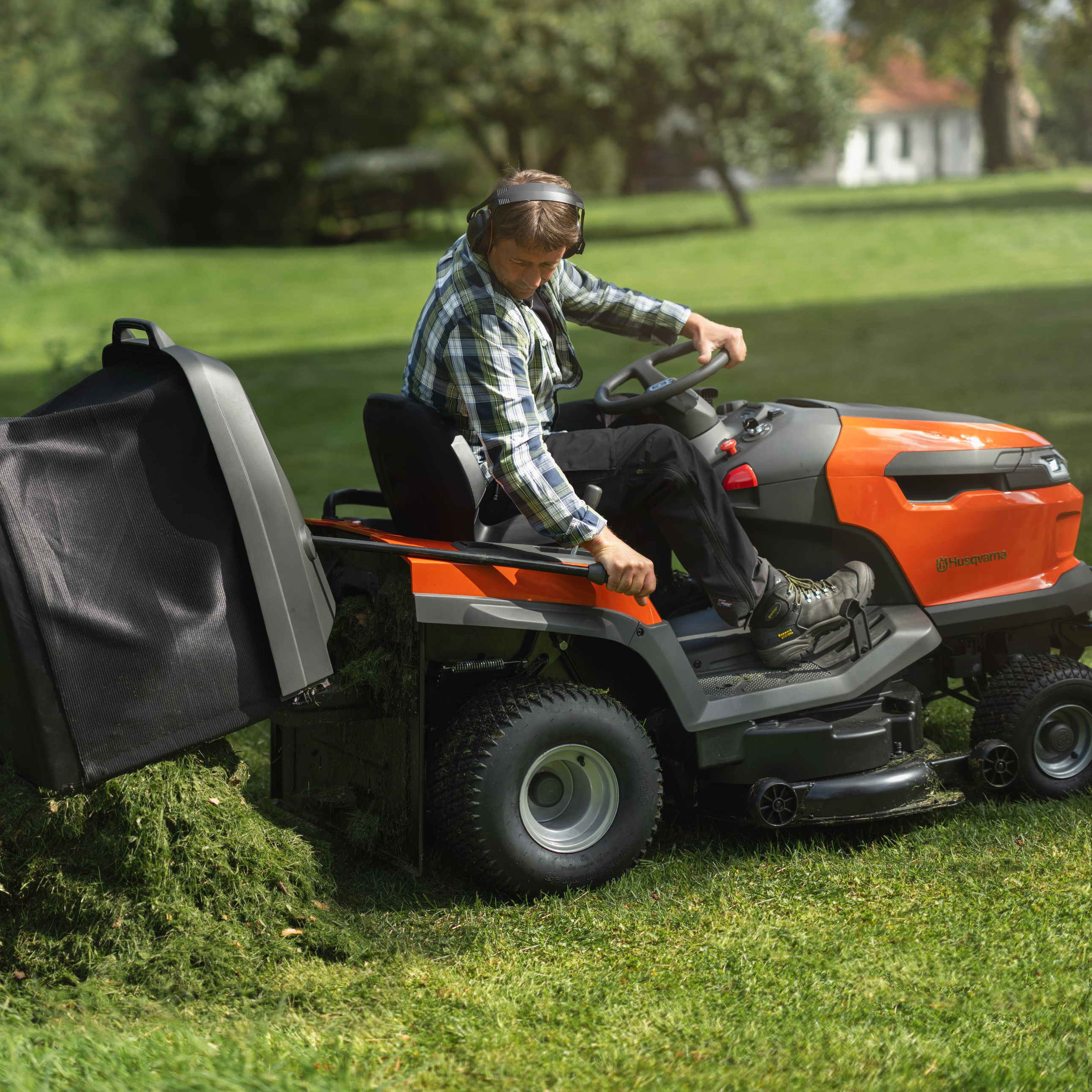 Husqvarna TC 220 T Rasentraktor